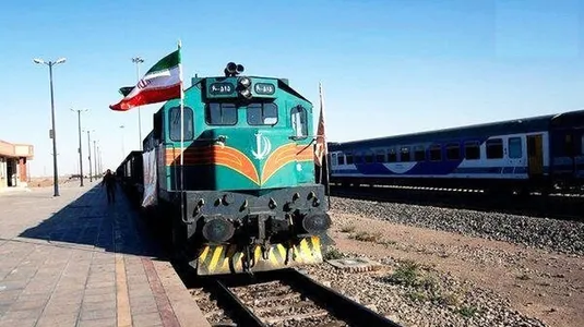خروج قطار مسافری تهران - مشهد از خط