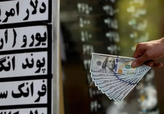 دبیرکل اتاق ایران و عراق:کاهش تقاضای فصلی بازار ارز تا 20 روز دیگر/پایان تب دلار نزدیک است؟