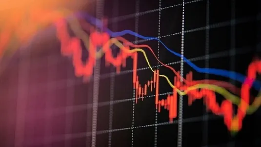 تاثیر تحولات سیاسی و محدودیت&zwnj;های انرژی بر بازار سرمایه ایران طی سال ۱۴۰۴