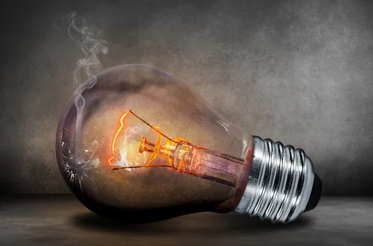 دلایل قطعی برق بدون اعلام قبلی/ موظف به کاهش بار مصرف در ایام پیک هستیم