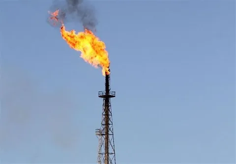 ۱۲ قرارداد جمع‌آوری و فروش گاز‌های مشعل امروز امضا می‌شود