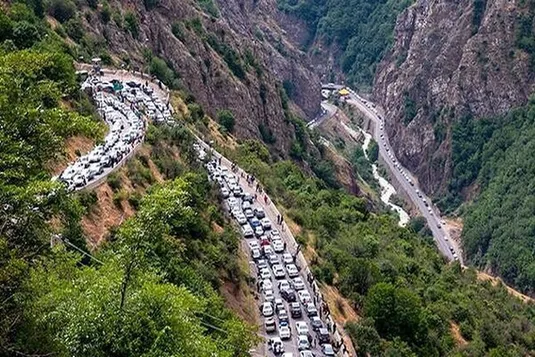 جاده چالوس و آزادراه شمال یک&zwnj;طرفه شد