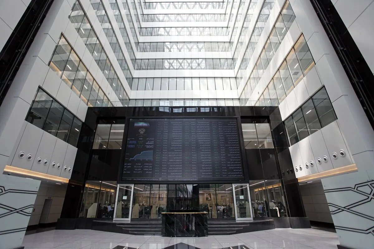 ۴دلیل غیرسیاسی ریزش بورس؛با نرخ بهره ۴۰درصدی بورس روز خوش نمی‌بیند