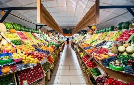 شکاف شدید قیمتی میان بازار میوه و تره&zwnj;بار و بازار آزاد/ وزارت جهاد کشاورزی نظارتی بر بازار ندارد