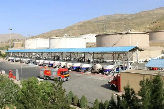 انتشار دود از انبار نفت شهران ناشی از فرآیند جمع&zwnj;آوری ضایعات است