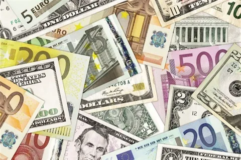 قیمت دلار و انواع ارز امروز یکشنبه ۶ اردیبهشت ۱۴۰۵ + جدول