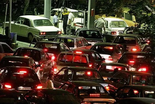 صف&zwnj;های بنزین در زمان&zwnj;های خاص؛ تفریح گروهی یا دلواپسی؟!