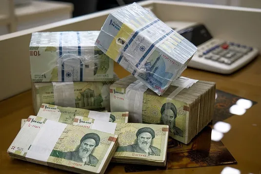 سیاست&zwnj;های غلط پولی عامل افت ارزش ریال؛ چاره کار تحقق رشد ۸ درصدی&zwnj;ست