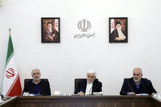 عارف:&zwnj; چاه&zwnj;های غیرمجاز، مشکل بغرنج حوزه آب است