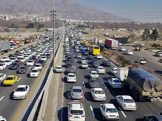 تردد روان مسافر و حمل بار در مرزهای زمینی؛ مرز مسدود نداریم