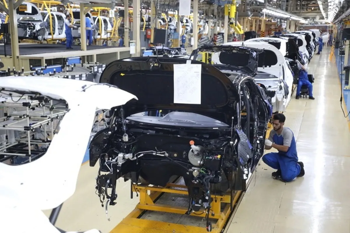 دور باطل قیمت‌گذاری خودرو و فاصله شاخص‌های رسمی با واقعیت هزینه تولید