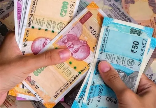 روپیه هند در آستانه سقوط تاریخی؛ بانک مرکزی وارد میدان شد