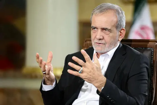 پزشکیان: کادر درمان، ستاره&zwnj;های درخشان جنگ بودند