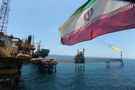 پایان نفت آمریکا تا ۱۰ سال دیگر؛ ایران تا ۹۴ سال بعد از عربستان نفت دارد