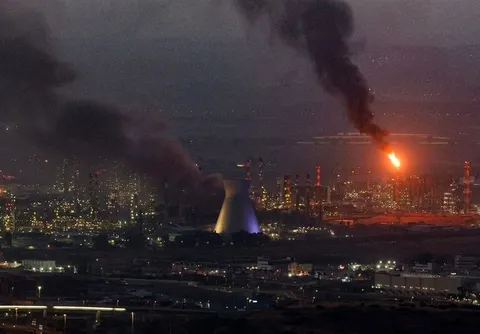 پاسخِ حمله به تأسیسات برق؛ بررسی ۵ نیروگاه بزرگ تأمین‌کننده برق رژیم