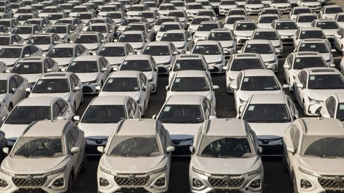 قائم مقام وزیر صمت: عرضه خودرو‌های وارداتی متوقف نمی‌شود