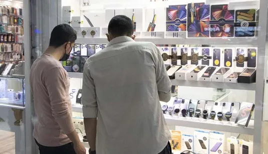 اتاق اصناف علیه کم&zwnj;اظهاری موبایلی&zwnj;ها؛ ساماندهی بازار تلفن همراه کلید خورد