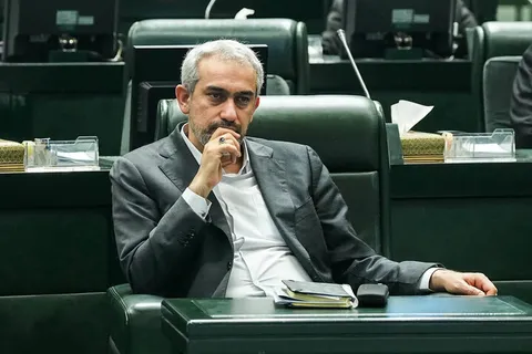 دشمن آرزوی زمین‌زدن اقتصاد ایران را به گور خواهد برد