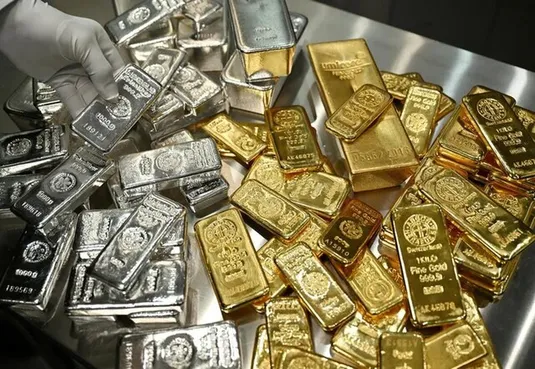 قیمت جهانی طلا امروز ۸ دی ۱۴۰۴