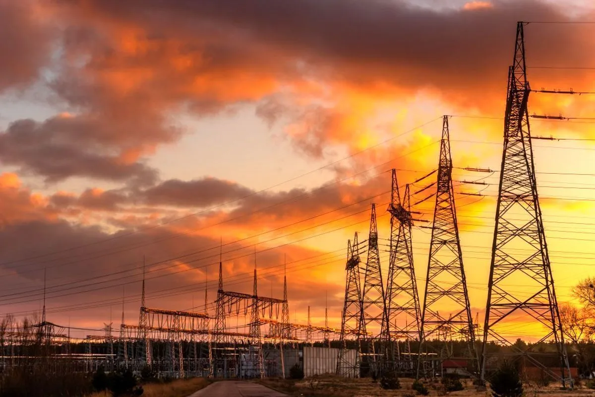 قطعی برق، نیمی از ظرفیت تولید کشور را از مدار خارج کرد