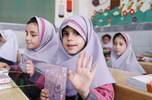 ثبت نام کلاس اولی&zwnj;ها به تعویق افتاد