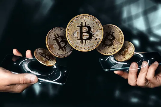 قیمت بیت&zwnj;کوین و اتریوم امروز شنبه ۸ شهریور ۱۴۰۴/ کاهش قیمت بیت کوین