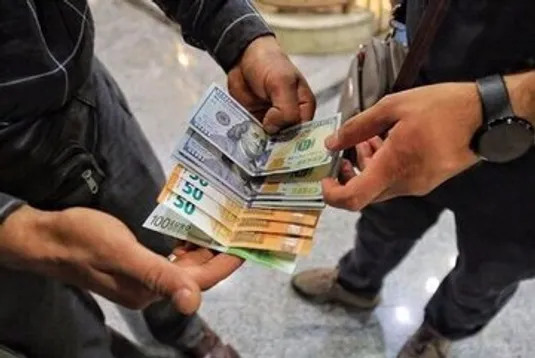 سیگنال مهم گروسی به بازار ارز/ کف قیمتی دلار باز هم شکسته می&zwnj;شود؟