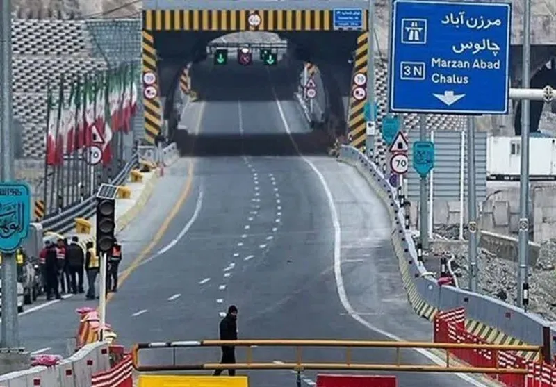 جاده چالوس یکطرفه شد / بارش برف و باران در ۴ استان کشور