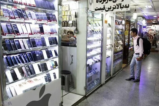 ابهامات واردات موبایل؛ از ارز نیمایی تا آیفون&zwnj;های رفرش