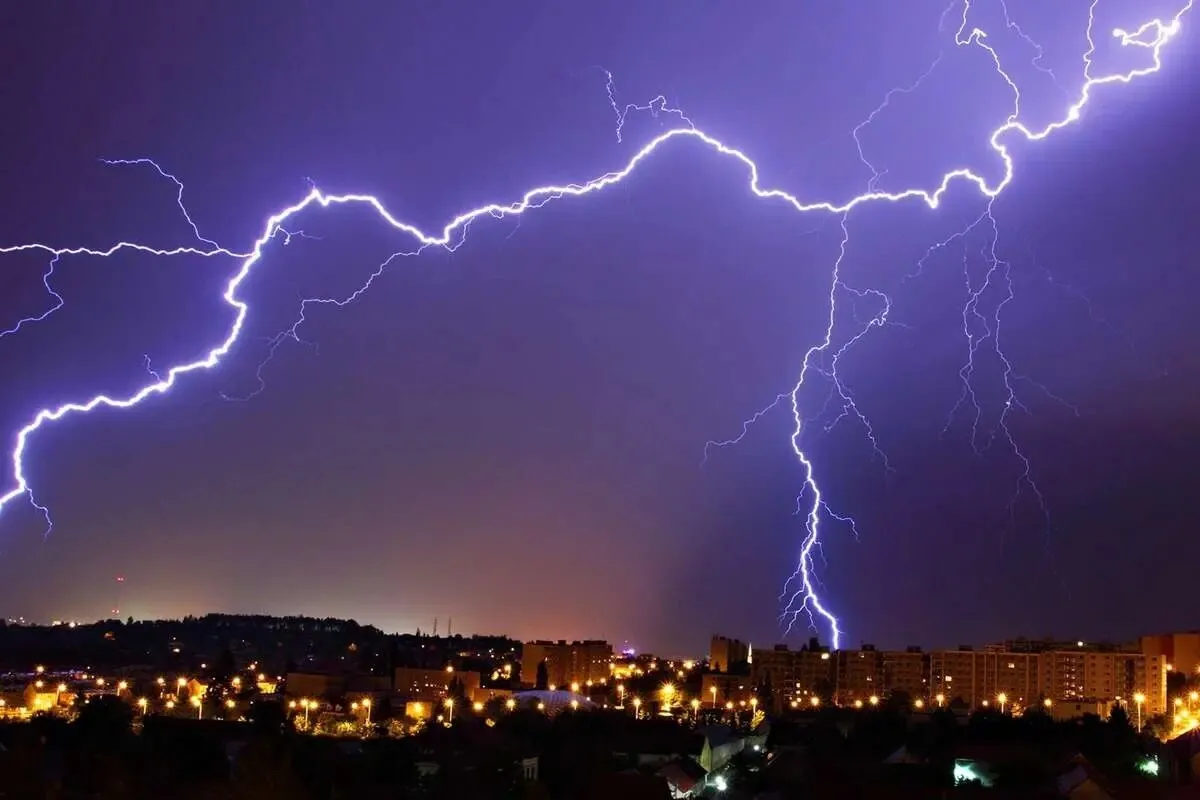 آخر هفته طوفانی در ۷ استان و گرد و خاک در تهران