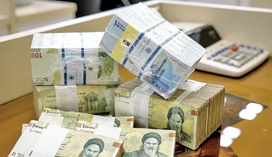 هرگز ندیدم که بودجه&zwnj;ای ۱۲۰۰ هزار میلیارد تومان استقراض کند!