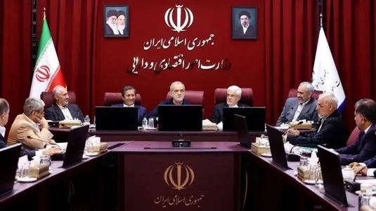 پزشکیان: حداقل شش دهک پایین درآمدی باید از افزایش اعتبار کالابرگ بهره&zwnj;مند شوند