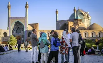 هزینه‌کرد گردشگران خارجی در ایران ۶۴ درصد کاهش یافت