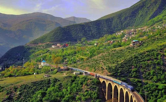 مسکن و حمل&zwnj;ونقل در کما/صادق فرصت برگزاری کمیسیون ایمنی راه&zwnj;ها هم ندارد