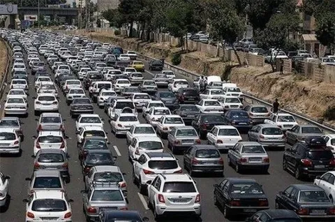 ترافیک نیمه‌سنگین در محورهای تهران، کرج و هراز/ بارش پراکنده باران در شمال کشور