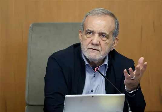 پزشکیان: از آمریکا و این تهدیدات نمی&zwnj;ترسم/ ما روی طلا خوابیده ایم و گرسنه&zwnj;ایم!