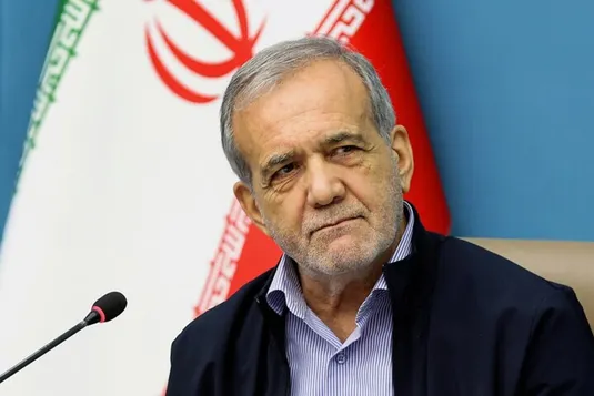 پزشکیان: خارجی&zwnj;ها می&zwnj;توانند در اسکله&zwnj;های ایران سرمایه&zwnj;گذاری کنند