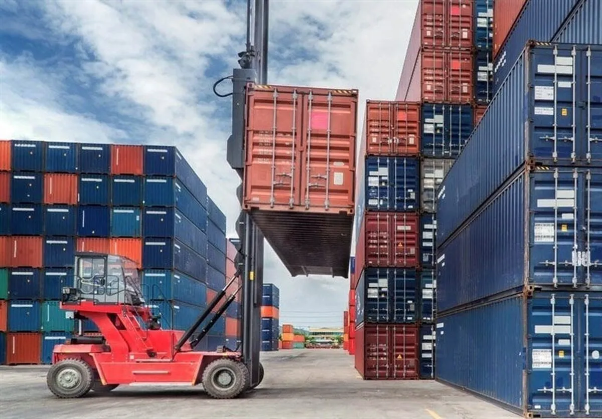 کدام تعرفه‌های خدمات گمرکی بدون مجوز افزایش یافت؟