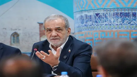 پزشکیان: هیچ قدرتی نمی&zwnj;تواند ما را به تسلیم وا دارد