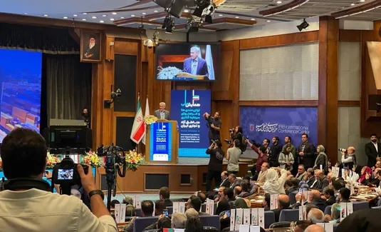 مدنی&zwnj;زاده: دریچه توسعه اقتصادی ایران از مناطق آزاد می&zwnj;گذرد/ تمرکز وزارت اقتصاد بر بخش خصوصی و سرمایه&zwnj;گذاری ارزی