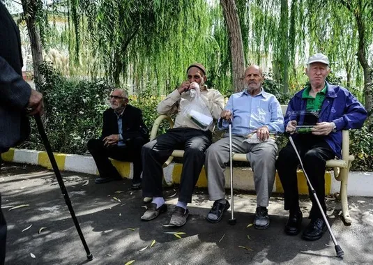 مصطفی سالاری: تلاش می&zwnj;کنیم عیدی بازنشستگان را &laquo;نیمه دوم بهمن&raquo; پرداخت کنیم