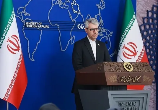 بقائی: مذاکرات ایران و عمان درباره تنگه هرمز ادامه دارد