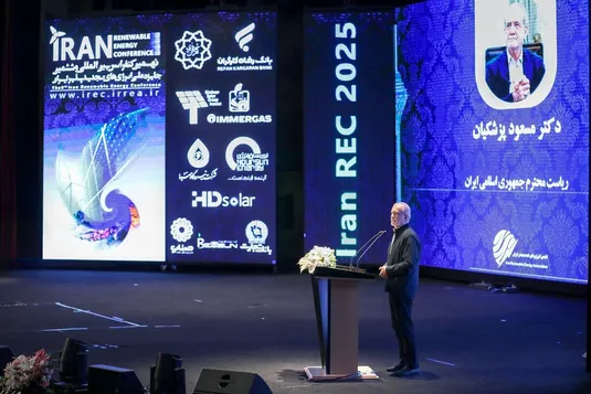 پزشکیان: برنامه&zwnj;ریزی&zwnj; دقیق برای جایگزینی برق به جای گاز در حال انجام است