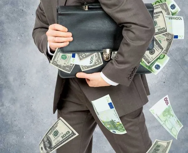 بانک مرکزی دغدغه تورم ندارد؛ خصولتی‌ها و رانتی‌ها ارز صادرات را برنمی‌گردانند