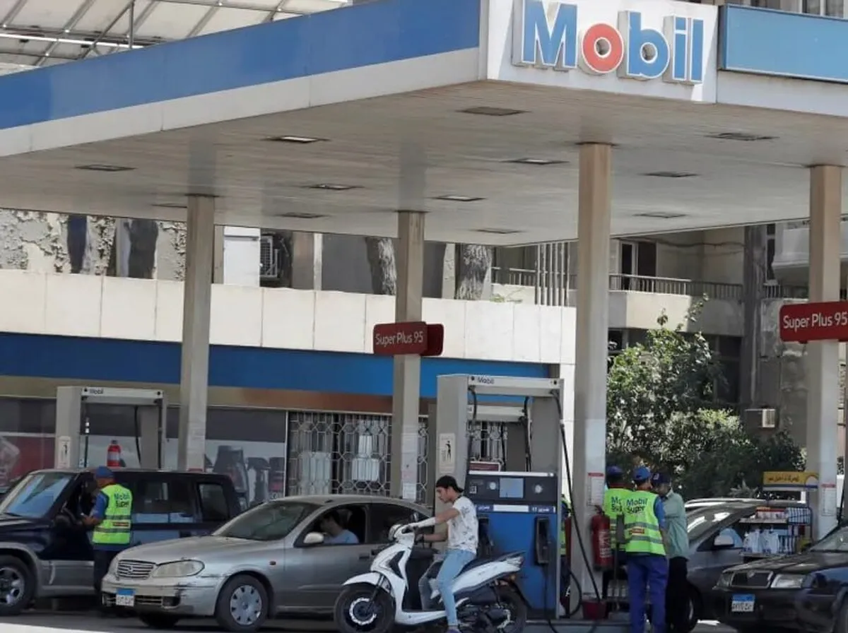 افزایش قیمت بنزین در مصر به ۱۹ پوند؛ قاهره 3 برنامه حمایتی تدوین کرد