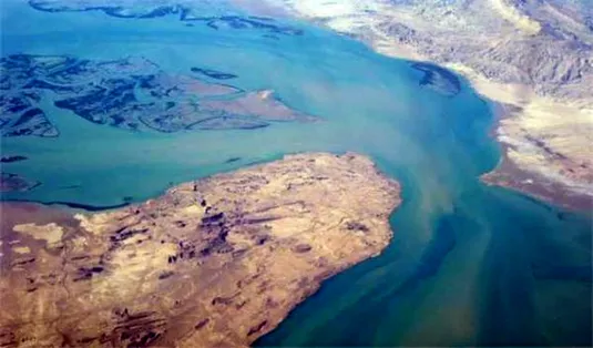 نفت ۳ رقمی پیامد جنگ در تنگه هرمز؛ چیزی که ترامپ نمی خواهد