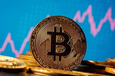 قیمت بیت کوین و ارز‌های دیجیتال امروز جمعه ۹ مرداد ۱۴۰۵ + جدول