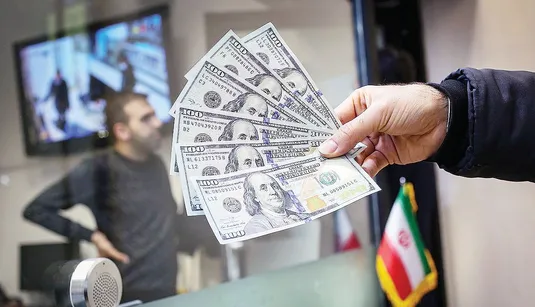 اختلاف ۳۳ درصدی بهای دلار رسمی و آزاد/حذف بی&zwnj;موقع نیما به تلاطمات ارزی انجامید