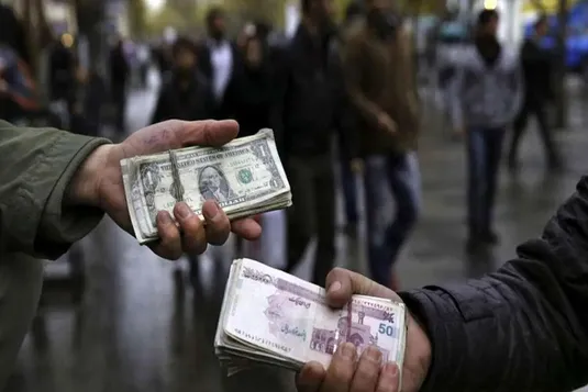 تدابیر به&zwnj; موقع بانک مرکزی از وقوع شوک&zwnj;های شدید در بازار ارز جلوگیری کرد