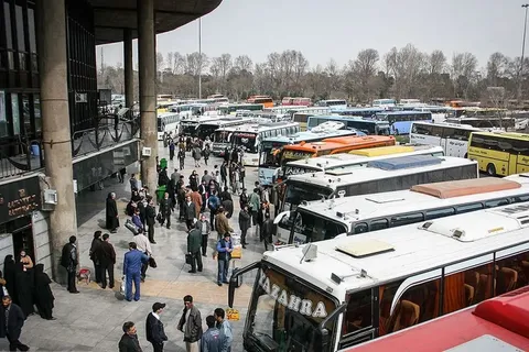 استقرار ۷۱۴ اتوبوس در پایانه برکت مهران برای بازگشت زائران اربعین